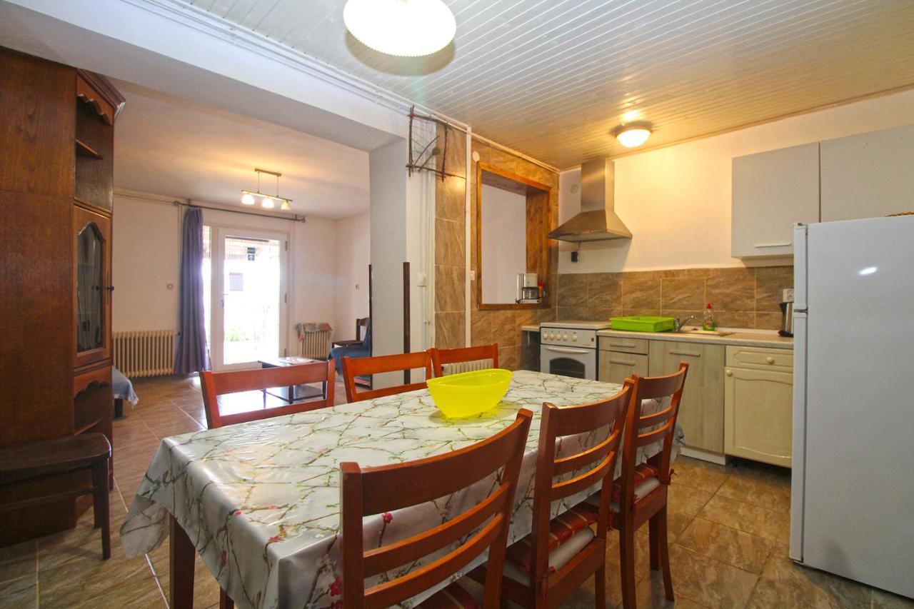 Apartments Matilda 1954 Fažana Exterior foto